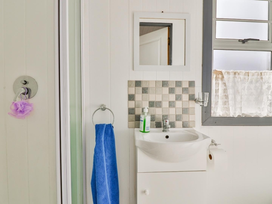 5 Bedroom Property for Sale in De Kelders Western Cape